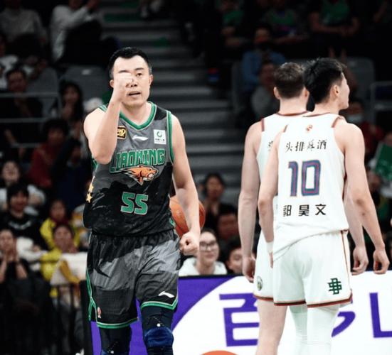 👀导演：辽宁签下内线外援卡梅隆-奥利弗 NBL场均12.3分7.2篮板