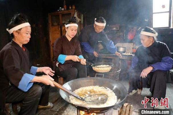 （新春走基层）广西侗寨油果飘香年味浓